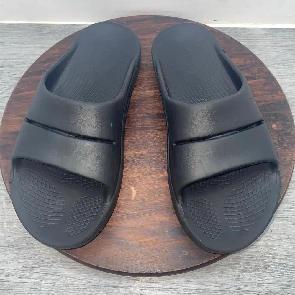 Oofos Ooahh Sandals Men’s 7 Women’s 9 Black Recovery Slip On Comfort Slides